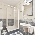 Szálloda Attic 3*