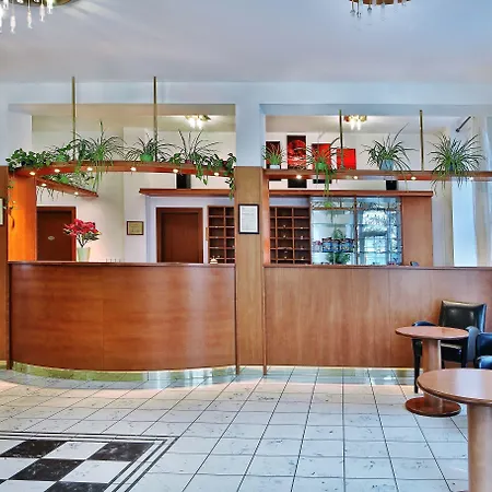 Hotell Attic