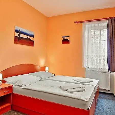 Отель Attic
