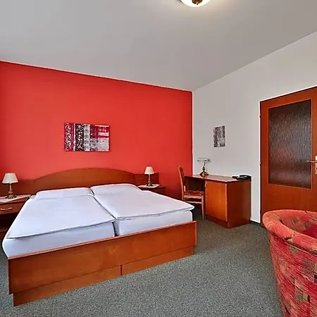 Attic Отель Прага