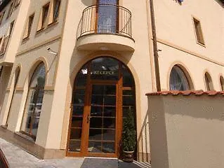 Attic 3* Praag
