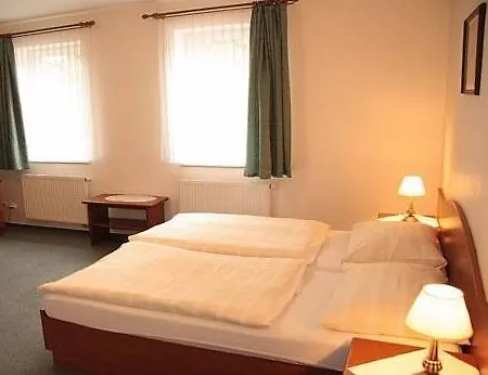 Attic Отель 3*