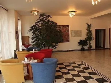 Attic Отель