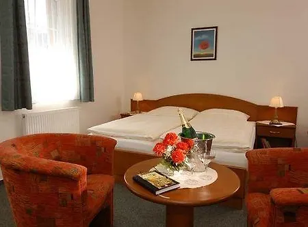 Attic Hotel Praga